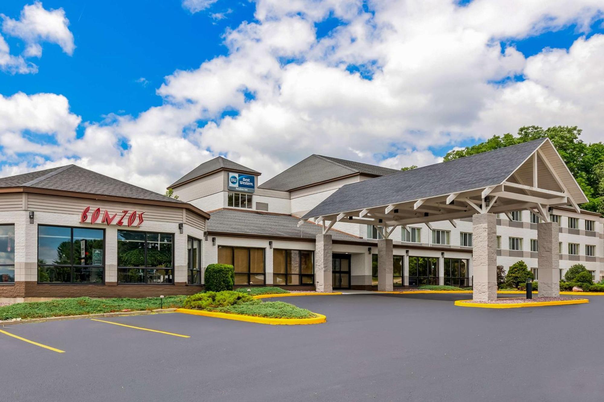 Best Western Baraboo Inn Exterior photo