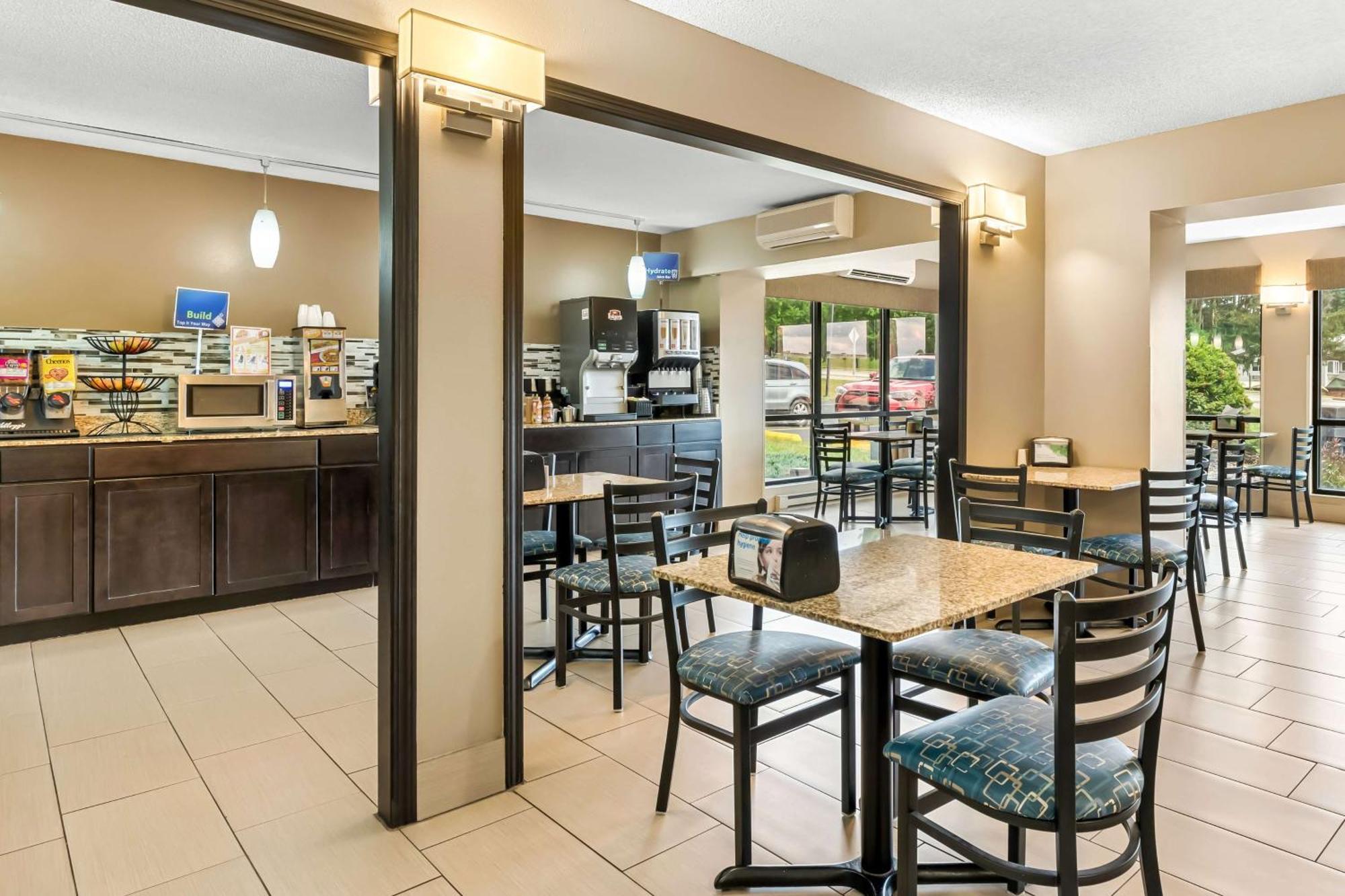 Best Western Baraboo Inn Exterior photo
